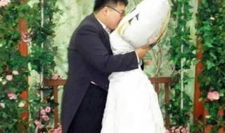 亡妻头七当天丈夫网上征婚